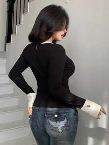 DAZY Camiseta casual ajustada de mujer con cuello redondo, mangas raglán y ribete de contraste - Negro - Ver 6