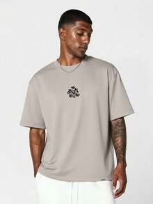 SUMWON 常规款宽松圆领T恤，背面印有限量版图案，正面印有品牌标志，短袖休闲T恤 - 灰色 - 查看 2