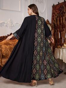 Al Najma Plus Size Women's Colorful Embroidered Loose Elegant Luxurious Arabic Abaya Robe - Black - View 2