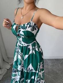 Elenzga Women's New Fashion Spaghetti Strap Waist Flared Dress, Leaf Print, Summer Vacation - Green - View 3