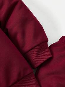 SHEIN 男童宽松休闲舒适圆领字母印花套头衫和抽绳裤套装 - 酒紅色 - 查看 5