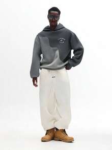 Sudadera con capucha con cordón y bolsillo delantero de estilo casual y urbano con estampado de graffiti SUMWON - Gris - Ver 6