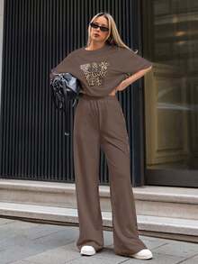 Plus Size Solid Color Leopard Patch Detailed Short Sleeve Drop Shoulder Top T-Shirt And Side Leopard Panel Detailed Wide Leg Sweatpants 2piece Outfits Co Ords Weekend Outfit Relax Comfy Leisure