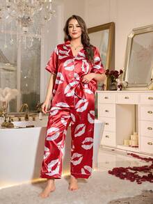 SHEIN Conjunto de Pijama com Bolso Frontal com Estampa de Lábios e Gráfico de Letras, de Manga Curta, para Mulheres Plus Size