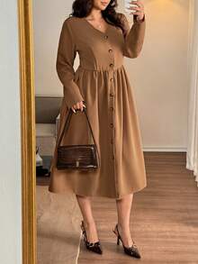 Vionelle 大码女式优雅复古简约修身V领纽扣长袖A字长裙，春秋季 - 駝色 - 查看 1