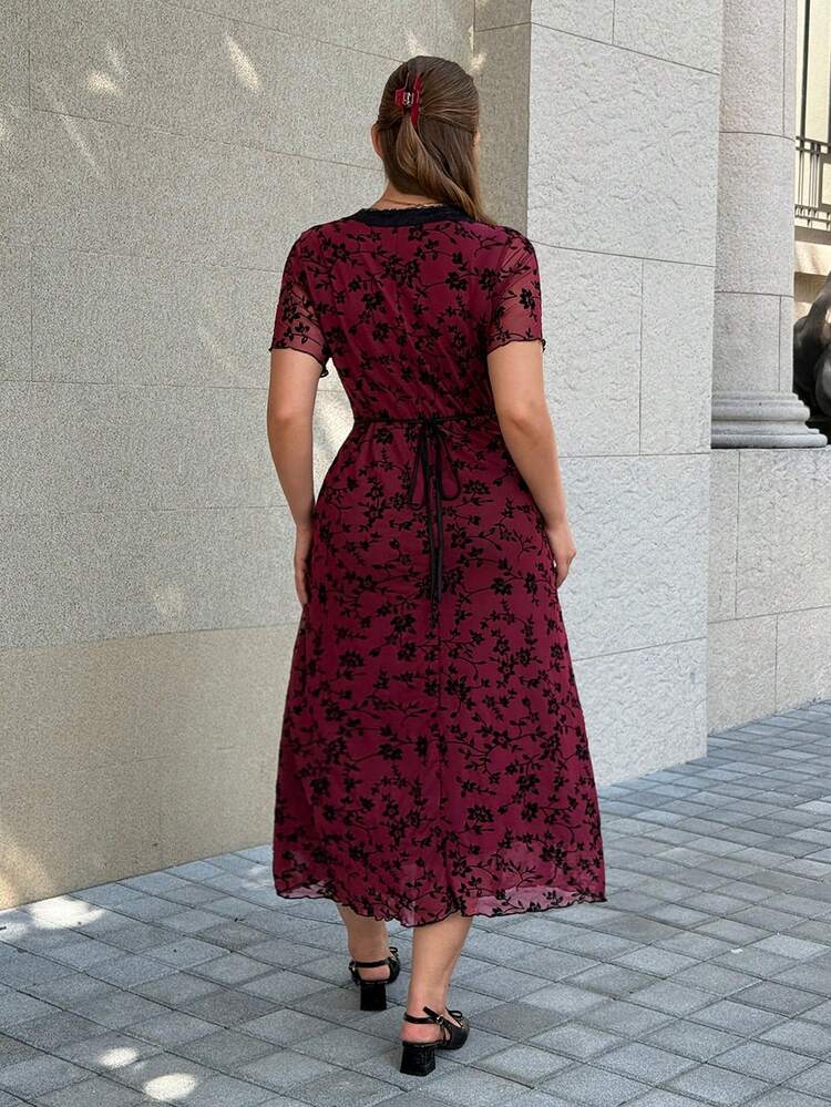 SHEIN EZwear Plus Size Women Casual Floral Print Patchwork Lace Bow Decor Dress, Summer - Burgundy - View 4