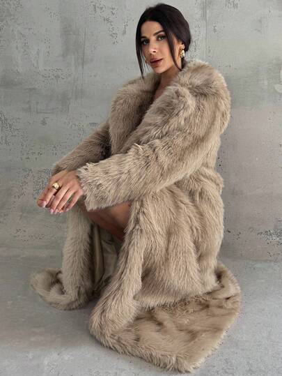 Firerie Women's Elegant Modern Street Fashion Delicate Vintage Coin Party Wear Turndown Collar White Ombre Dyed Faux Fur Coat, Autumn/Winter