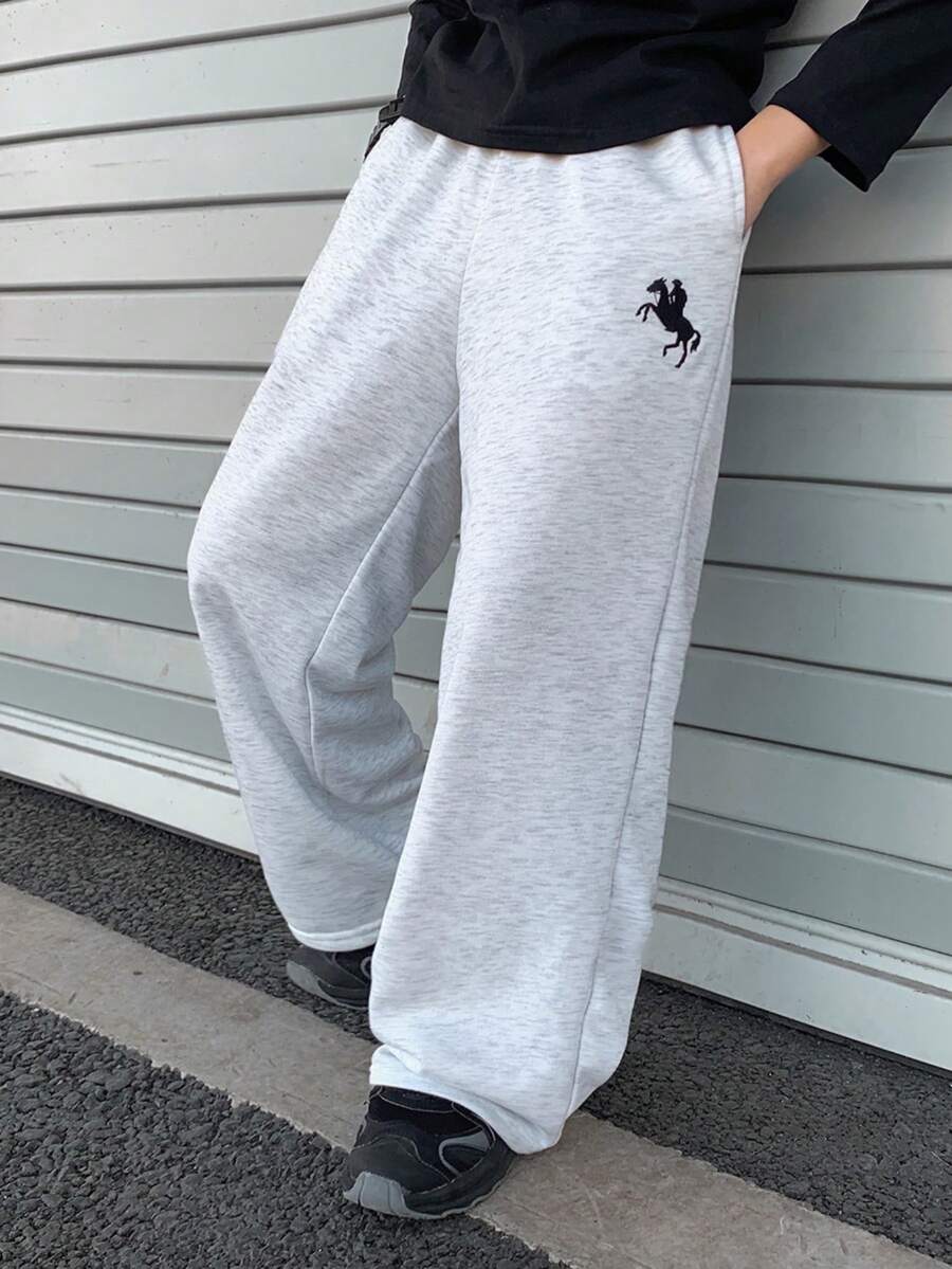 SHEIN 男童休闲日常舒适贴袋直筒宽松纯色针织裤 - 淺灰色 - 查看 1