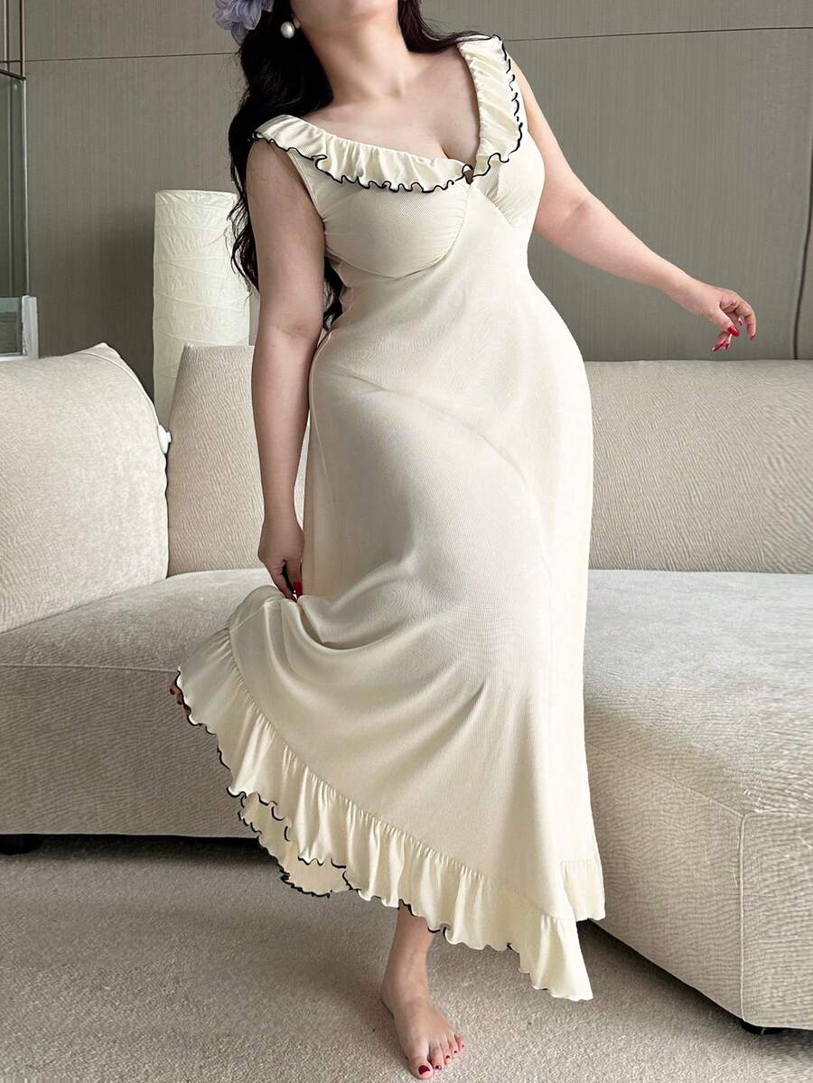 Dazy Plus 优雅荷叶边V领裹身长款睡袍 - 杏色 - 查看 1