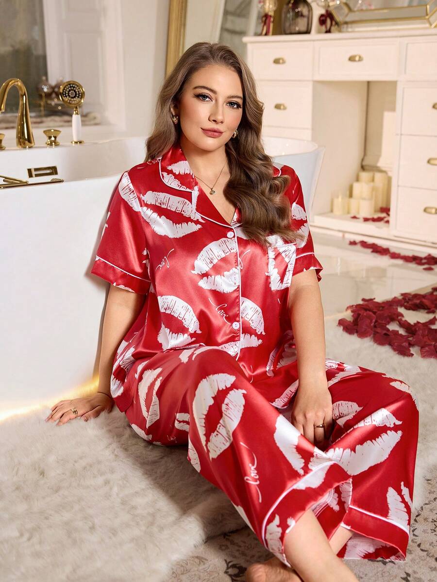 SHEIN Conjunto de Pijama com Bolso Frontal com Estampa de Lábios e Gráfico de Letras, de Manga Curta, para Mulheres Plus Size