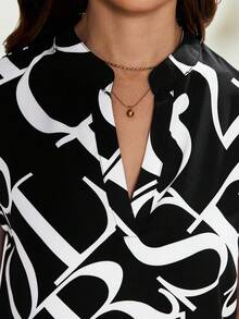 SHEIN Clasi 字母图案缺口领口蝙蝠袖衬衫黑色衬衫