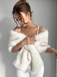 Rafferiza Women's Solid Color Faux Fur Fashion Shawl, Autumn/Winter White Shrug White Fur Shrug Women's Luxury Clothing White Fur Shawl - White - View 3