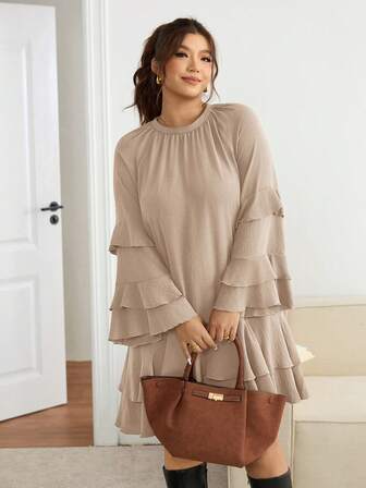 SHEIN Frenchy Plusstorlekar damklänning i enfärgad, minimalistisk, långärmad, avslappnad, lämplig för pendling och vardagsbruk