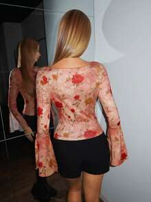 EgrlEra Women's Sexy Bombshell Print Knit Fabric Tie-Up Design V-Neck Flare Sleeve T-Shirt