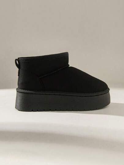 Solecia 女士厚底保暖内衬雪地靴，适合日常穿着和冬季穿着