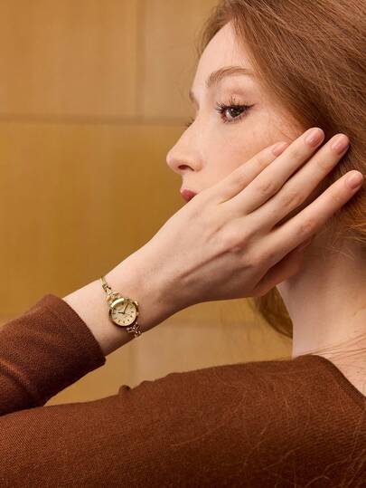 MOTF PREMIUM PULSERA DE RELOJ CON INCRUSTACIONES DE CRISTAL DE LUJO EN TONO DORADO