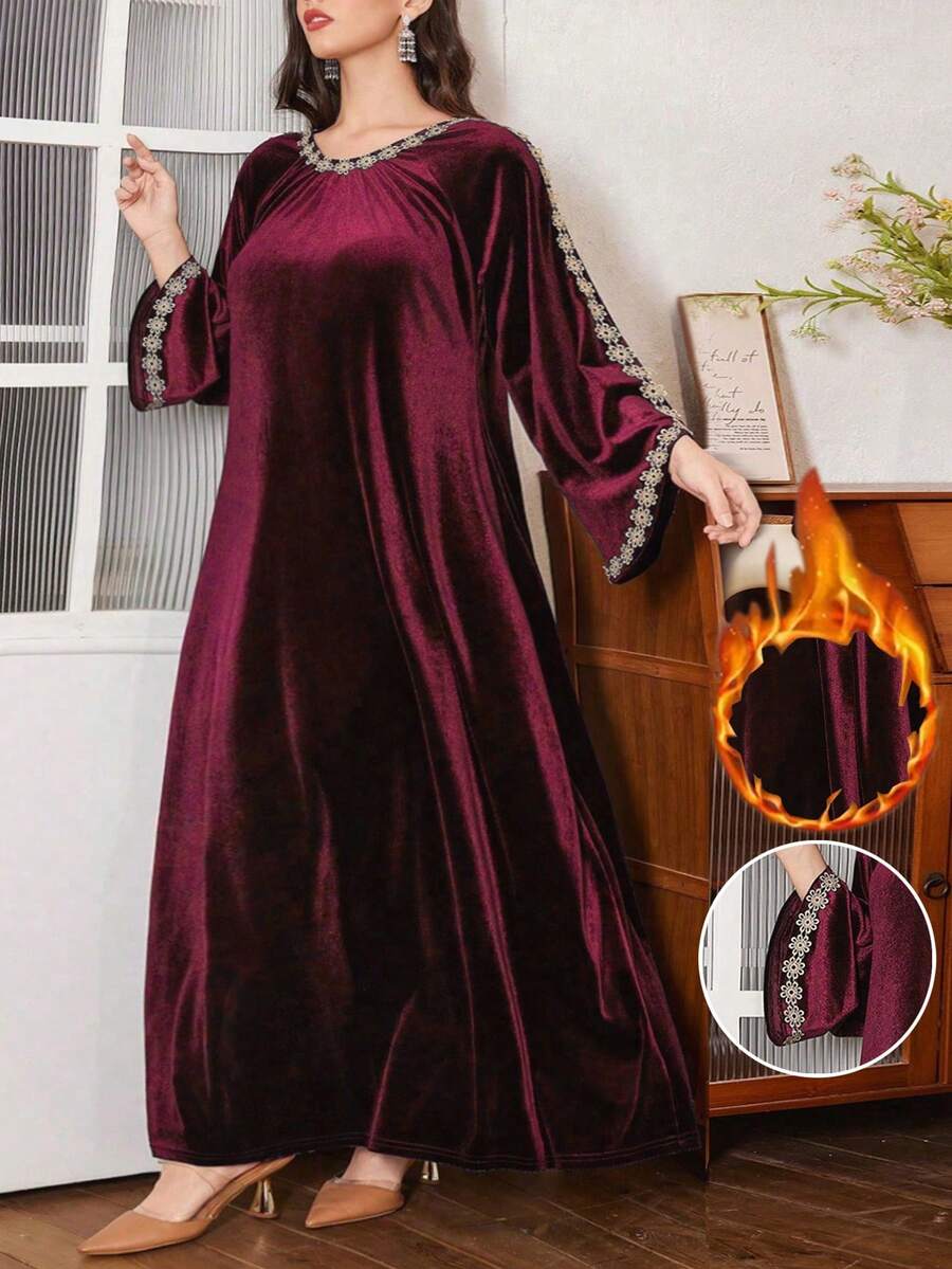 Al Najma Gaun Gaya Arab Wanita Ukuran Besar Longgar dengan Bordir Elegan - Burgundy - View 1