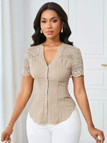 Lunelith SHEIN Lunessa Blus Elegan Lengan Pendek Minimalis dengan Detail Renda Kontras untuk Wanita, Cocok untuk Beraktivitas di Luar Rumah - Khaki - View 6