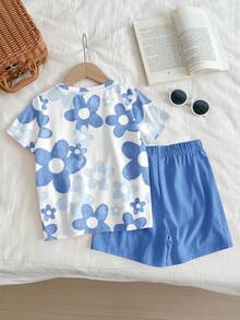 SHEIN 2pcs Kawaii Cartoon Blue Rabbit Stitch Pattern,Blue Ombre Floral Young Girl Casual Minimalist Short Sleeve T-Shirt And Shorts Set,Suitable For Summer - Multicolor - View 3