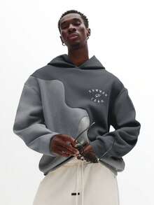 Sudadera con capucha con cordón y bolsillo delantero de estilo casual y urbano con estampado de graffiti SUMWON - Gris - Ver 3