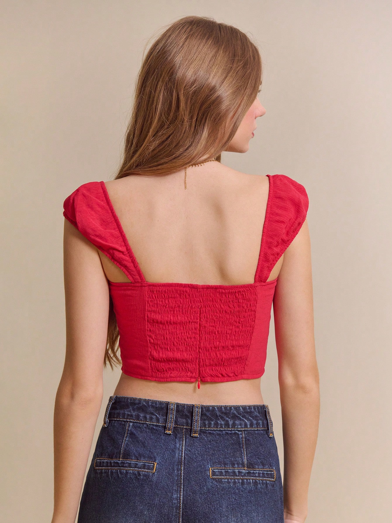 Knallrotes, herzförmiges Crop-Top mit gerafften Trägern, rotes Crop-Top, rotes Top, rotes Sommertop, süßes rotes Top, Frühlingsparty-Top, Silvester-Top, Valentinstag-Top, französischer Stil, Pariser Stil