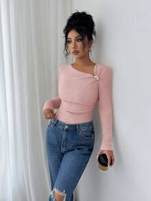 SHEIN Elenzya 秋冬新款纯色抓绒罗纹斜领褶皱金属纽扣装饰长袖T恤，修身休闲女式上衣，时尚优雅，适合秋冬休闲/办公通勤穿着。 - 粉色 - 查看 4