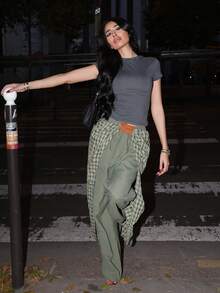 Yassique 尼龙长裤搭配格纹拼接长裙，夏季、街头风、Y2K、酷女孩、都市缪斯、秋季、冬季办公室工作感恩节 - 軍綠色 - 查看 6