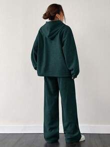SHEIN EZwear 两件套：橄榄绿保暖内衬宽松落肩连帽衫和阔腿运动裤 - 墨綠色 - 查看 2