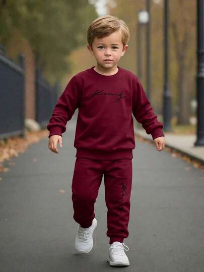 SHEIN Young Boy Loose Casual Comfortable Round Neck Letter Print Pullover & Drawstring Pants Set Flash Burgundy Boho Goth Y2k Streetwear Rave Vacation Holiday Party Festival Fall Winter Winter Clothes Retro Vintage Casual Cozy