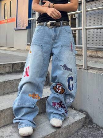 Jeans casuales anchos y sueltos con bordado de letras en el bolsillo para hombres