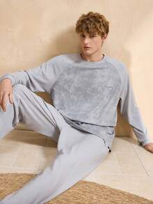 EverLounge Herren Loungewear Set, Rundhals Pullover, Fleece Stoff mit Stickerei, Hose mit elastischem Bund ohne Taschen, graues Pyjama Set Nachtwäsche Herren, weiche Pyjamas Herren Loungewear Set Loungewear - Grau - Übersicht 5