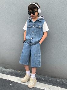 SHEIN 两件套青少年男童时尚休闲Y2K复古酷炫街头基础款简约舒适蓝色牛仔针织连帽无袖背心和舒适宽松牛仔短裤两件套，适合青少年男童日常穿着，也适合儿童春夏派对、节日和街头服饰。 - 藍色 - 查看 7