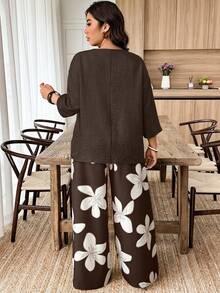 EMERY ROSE 2pcs Plus Size Women Casual Solid Color Long Sleeve Shirt And Floral Print Pants Set - Multicolor - View 2