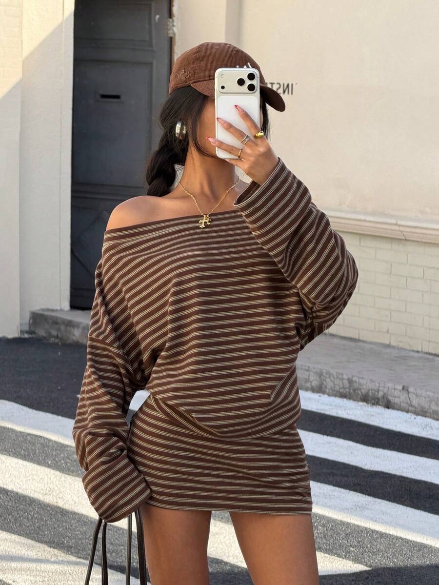 Muchica Long-Sleeved, Off-The-Shoulder, Pleated, Fitted Mini Dress With An Asymmetrical One-Shoulder Design, Suitable For Evening Parties, Cocktail Parties, Autumn/Winter, Spring, New Year's, Dates, And Other Occasions. Striped Knit Pleated Asymmetrical Neckline Fitted Skirt With Striped Print.