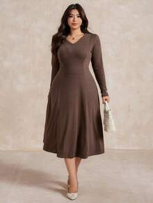 Dazy Plus 大码女式弹力修身纯色A字V领长袖休闲长裙，春秋季吊带裙 - 棕色 - 查看 5