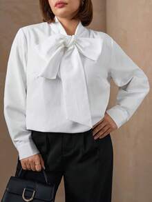 SHEIN Clasi 大码女式纯色长袖休闲通勤白色衬衫，优雅蝴蝶结上衣，优雅夏季假日春季春假情人节夏季上衣，蝴蝶结女式白色衬衫，优雅白色长袖衬衫，春假 - 白色 - 查看 5