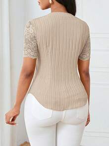 Lunelith SHEIN Lunessa Blus Elegan Lengan Pendek Minimalis dengan Detail Renda Kontras untuk Wanita, Cocok untuk Beraktivitas di Luar Rumah - Khaki - View 2