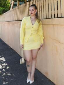 Arliah 女士新款秋冬百搭日常穿搭落肩收腰针织开衫V领长款落肩修身迷你裙两件套，复古风格针织套装 - 黃色 - 查看 6