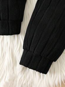 SHEIN Playful Pals 2pcs Baby Boy Colorblock Turtleneck Knit Sweater And Solid Black Pants Set, Fashion Casual Style Suitable For Daily Wear, School, Party, Weekend Getaway, Spring/Autumn - Multicolor - View 4