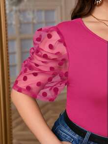 SHEIN Privé 大码女式T恤，网纱波点拼接，圆领泡泡袖，黑色修身款，适合日常穿着、外出就餐、教师制服；返校泡泡袖女式上衣，复古学院风/情人节/情人节网纱女式上衣，亮粉色女式上衣，可爱短袖女式上衣，粉色泡泡袖上衣 - 玫紅色 - 查看 7