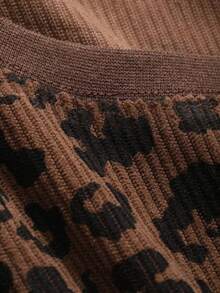 Camiseta de manga corta de corte holgado con cuello redondo y estampado de leopardo, ropa de otoño - Color café - Ver 2