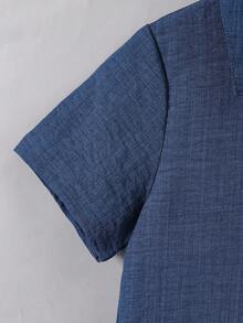 SHEIN Streecool Kids 2pcs/Set Tween Boys' Navy Blue Outfit, Featuring Polo Collar Short Sleeve Shirt With Red Embroidered Horse Head Logo, Paired With Matching Loose Straight Leg Pants, Elegant And Refined Look, Suitable For Spring/Summer Occasions Like School, Family Gatherings, Casual Outings