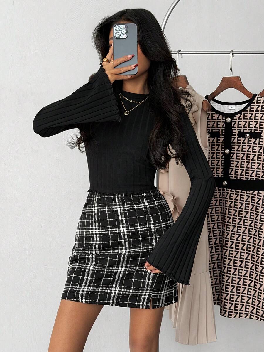 SHEIN Teen Girls Black Knitting Bell Sleeve Top & Slit Hem Plaid Skirt Set,Basic And Versatile,Casual Preppy Outfits, Teen Girls Outfits, Back To School Season Tween Girl Skirt Set Two Piece Skirt Set Teen Skirt Set Fall Winter - Black - View 1