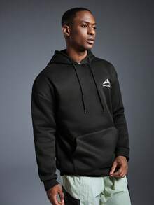 Driftmere 男士秋冬简约山地标语印花口袋抽绳连帽运动衫 - 黑色 - 查看 6