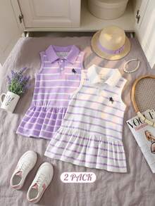 SHEIN Playful Pals 2 chiếc váy polo không tay, kiểu dáng thể thao năng động cho bé gái, màu tím oải hương và trắng sọc ngang, thêu logo ngựa, cổ bẻ, cài nút, eo thấp, viền bèo nhún, chất liệu mềm mại, thích hợp mặc hàng ngày đi học, chơi tennis, golf, nghỉ hè và xuân. - Nhiều màu - Xem 9