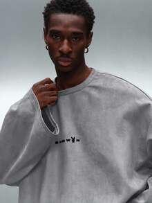 PLAYBOY X SUMWON 男士宽松露脐长袖T恤，饰有字母印花Logo，休闲街头风上衣 - 灰色 - 查看 6