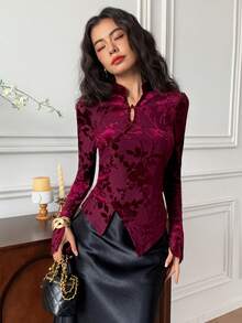 EastFlair 女士优雅花卉植绒纽扣不对称下摆长袖衬衫，秋季