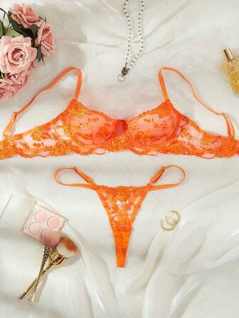 Conjunto de lencería con sujetador y panty con flores bordadas y soporte de aro