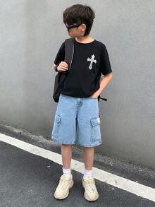 SHEIN Little Byeori Tween Boy Fashion Y2k Vintage Street Patch Details Blue Denim Loose Shorts For Summer,Streetwear,School,Back-To-School,Casual Pocket Design Dailywear - Blue - View 6