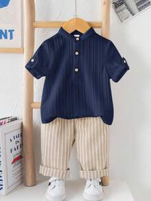 SHEIN 2件套男婴休闲学院风灰色立领衬衫和条纹松紧腰裤套装，适合生日派对、晚宴、演出、婚礼、迎婴派对、一周岁生日庆祝等场合。 - 藏蓝色 - 查看 9